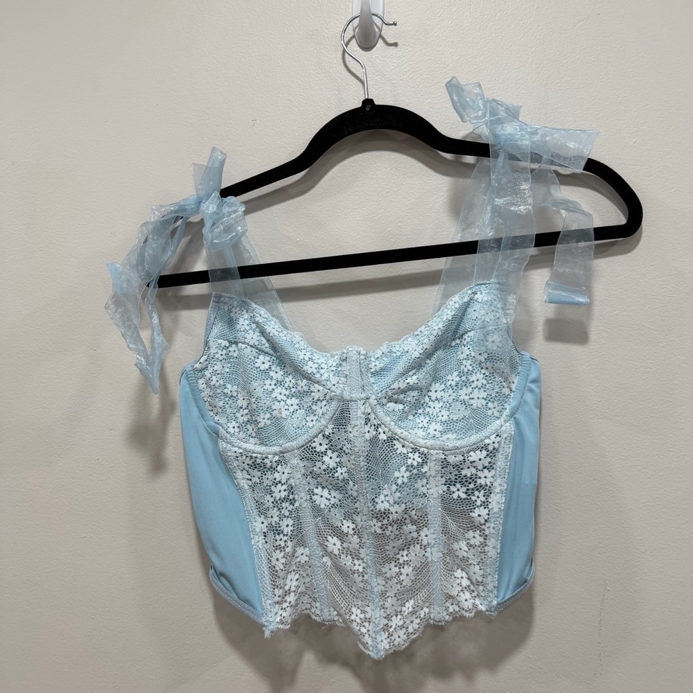 SHEIN corset lace bustier top
Size Medium - Picture 2 of 8